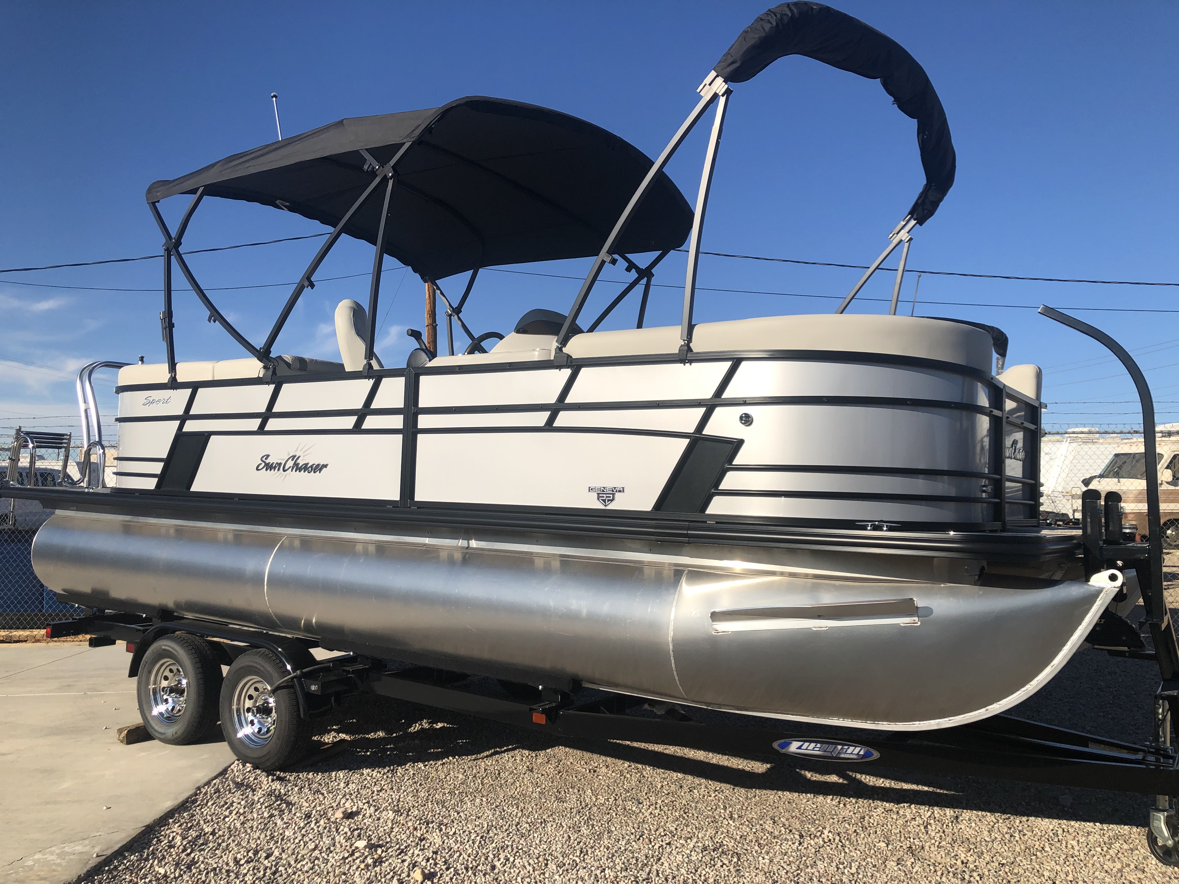 2020 Sunchaser Geneva Sport 22 Lounger DH - PENDING SALE for Sale at Sandbar Powersports