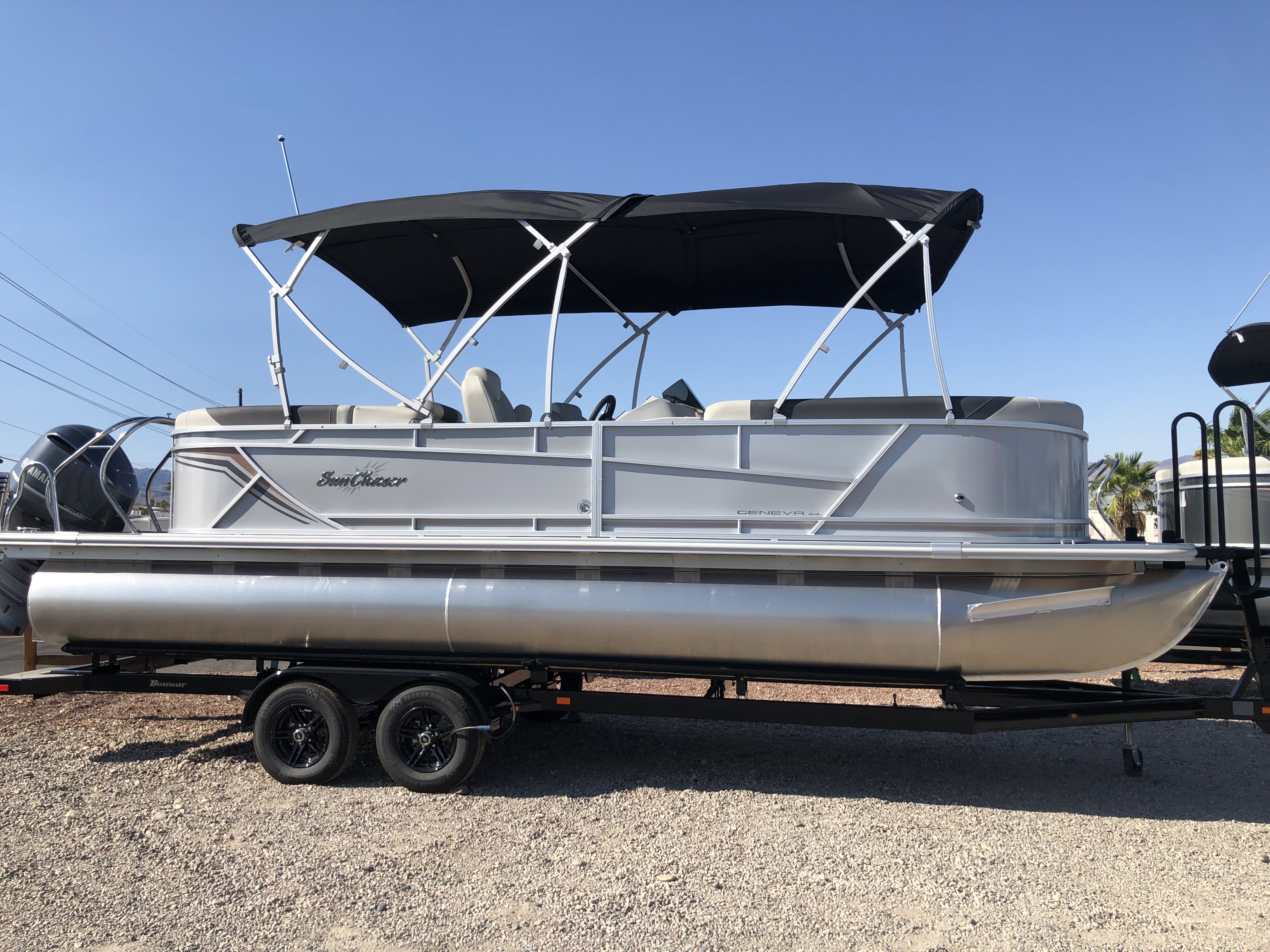 2021 Sunchaser 24 Geneva Cruise LRDH w/250 Hp - IN STOCK for Sale at Sandbar Powersports