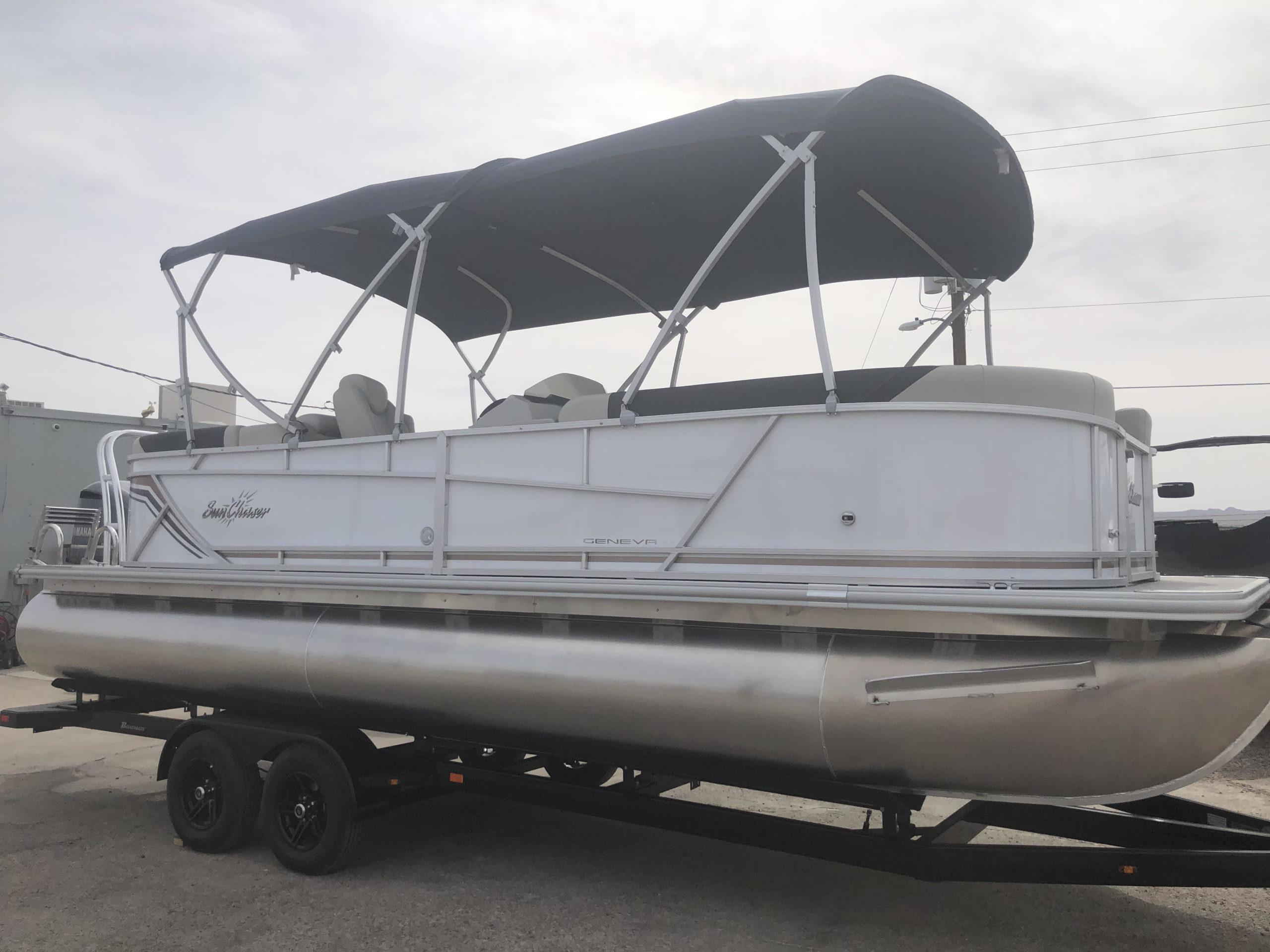 2021 Sunchaser Tritoon Rentals for rent today Sizes from 20'-24' For Sale