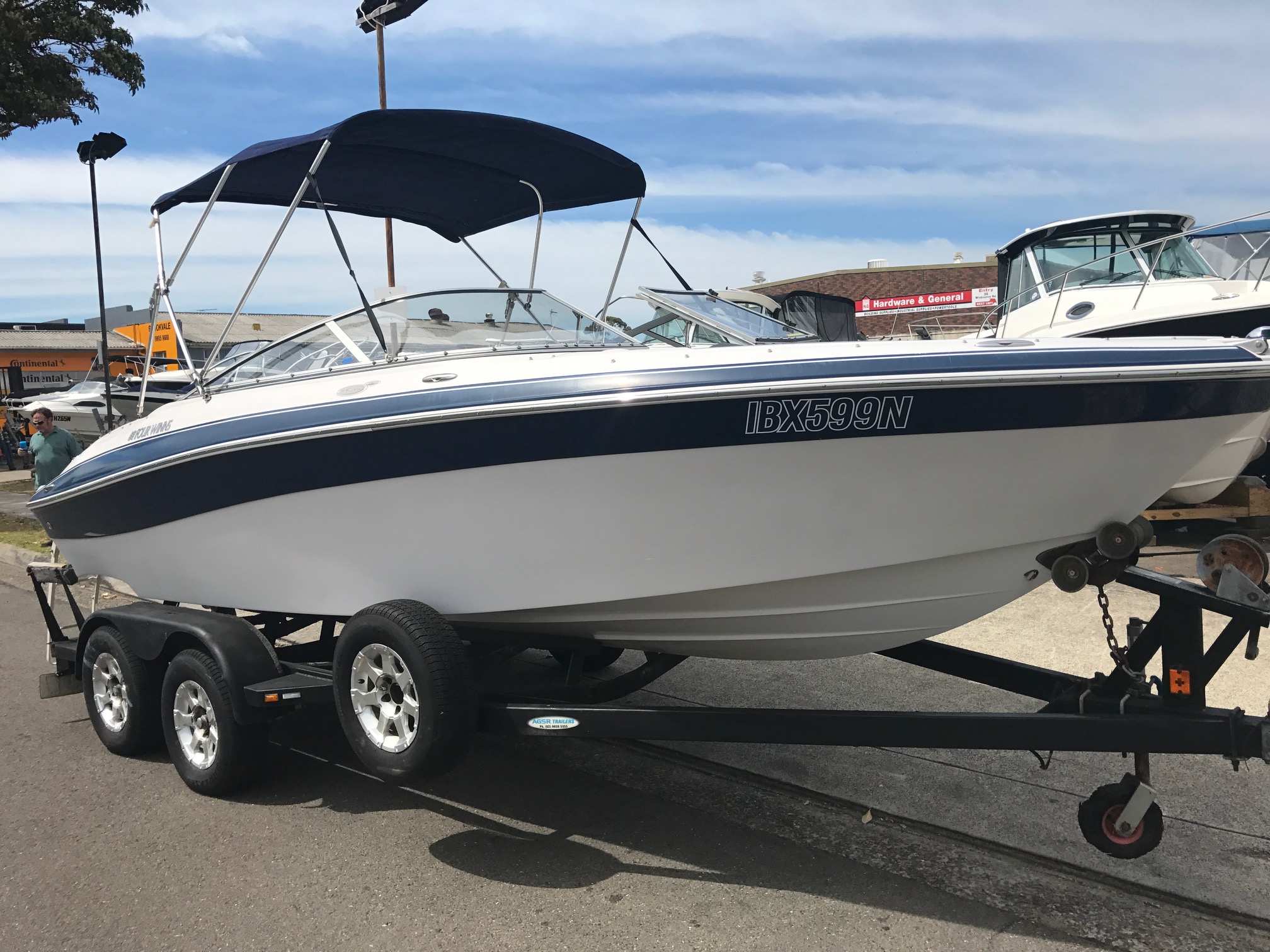 Four Winns Horizon 210 Ski Boat for Sale at Sandbar Powersports